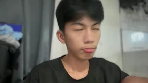 Snapshot of lovelyboy_jm chatting on 2, 5, 2026 lovelyboy_jm online show from 2, 5, 2026