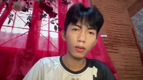 Snapshot of lovelyboy_jm chatting on 12, 5, 2026 lovelyboy_jm online show from 12, 5, 2026