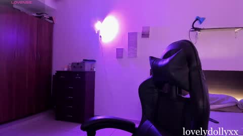 lovely   online show from 18, 4, 2026