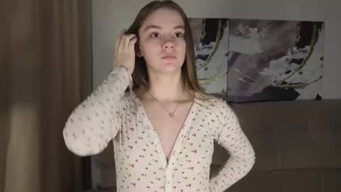 lovelygracee online show from 6, 11, 2025