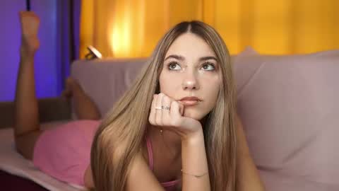 lovelygracee online show from 12, 4, 2026