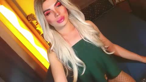 lovelymiss_shyna11 online show from 26, 4, 2026