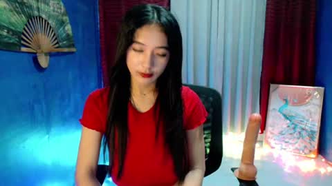 Snapshot of lovelypetite143 chatting on 5, 7, 2026 lovelypetite143 online show from 5, 7, 2026