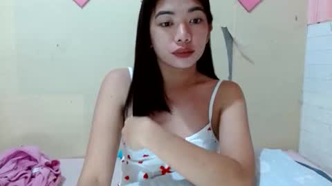 Snapshot of lovelypetitebigcock chatting on 29, 9, 2025 lovelypetitebigcock online show from 29, 9, 2025