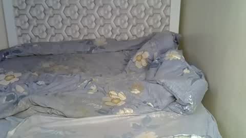 lovelytin online show from 1, 10, 2025