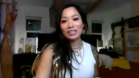Snapshot of lovelyxmacii chatting on 12, 10, 2025 lovelyxmacii online show from 12, 10, 2025