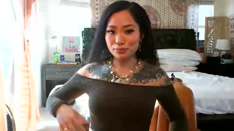lovelyxmacii online show from 12, 2, 2026