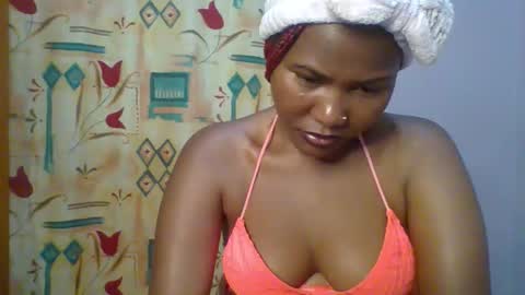Snapshot of lovelyy_dreams chatting on 25, 4, 2026 Hanna online show from 25, 4, 2026