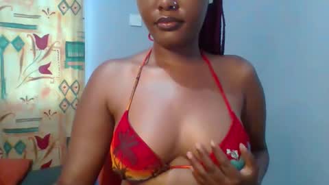 Snapshot of lovelyy_dreams chatting on 12, 5, 2026 Hanna online show from 12, 5, 2026