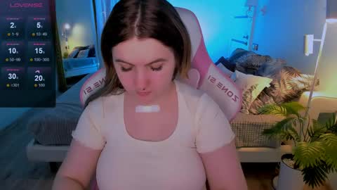 Julia  online show from 21, 4, 2026