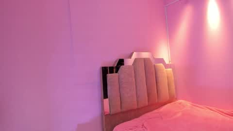 L O V E  online show from 8, 10, 2025