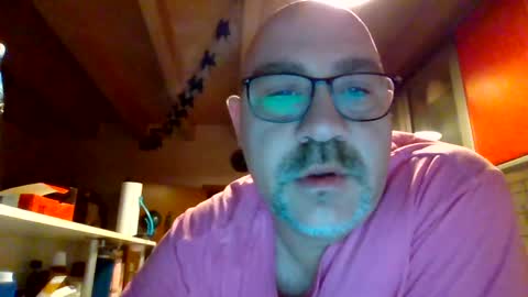 lover010983 online show from 16, 2, 2025