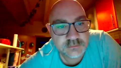 lover010983 online show from 18, 2, 2025