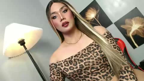 lovers moon22 online show from 15, 1, 2026