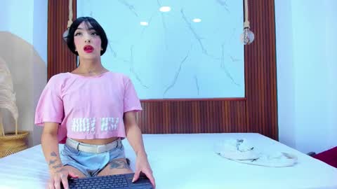 sofia and bryan online show from 26, 11, 2025