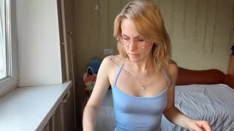 Mia online show from 21, 7, 2026