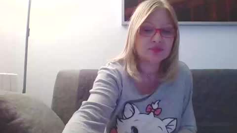 Snapshot of lovestar544963 chatting on 29, 12, 2024 Marlyn online show from 29, 12, 2024