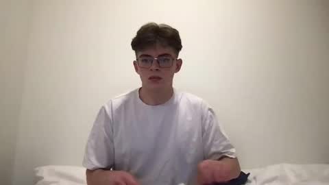 Snapshot of lovet1me chatting on 5, 5, 2026 luv online show from 5, 5, 2026