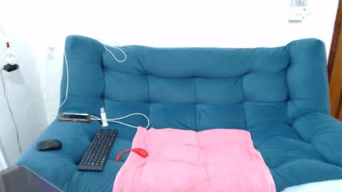 Snapshot of loveuniverse8 chatting on 27, 12, 2024 cutelucy 3 online show from 27, 12, 2024