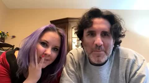 lovleybutwild online show from 26, 11, 2025