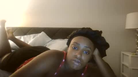 Snapshot of loyalbambi chatting on 2, 7, 2026 loyalbambi online show from 2, 7, 2026