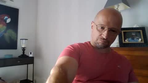Snapshot of lrda49 chatting on 31, 7, 2026 Espigle online show from 31, 7, 2026
