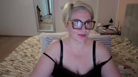 Snapshot of luana0809 chatting on 5, 12, 2025 luana online show from 5, 12, 2025