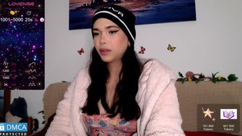 luara_ online show from 19, 12, 2024