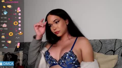 luara_ online show from 15, 2, 2025