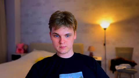 Lucas Gill online show from 7, 4, 2026