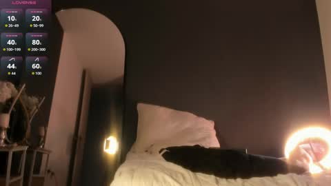   online show from 18, 4, 2026