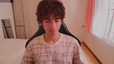 Snapshot of lucas_xo chatting on 17, 9, 2025 lucas_xo online show from 17, 9, 2025
