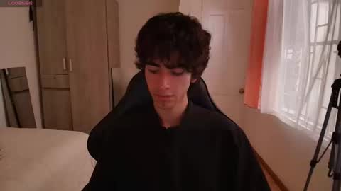 Snapshot of lucas_xo chatting on 18, 9, 2025 lucas_xo online show from 18, 9, 2025