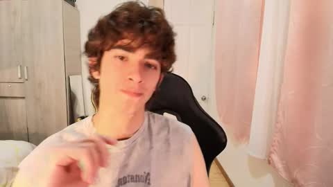 Snapshot of lucas_xo chatting on 23, 9, 2025 lucas_xo online show from 23, 9, 2025