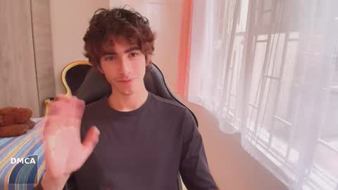 Snapshot of lucas_xo chatting on 4, 10, 2025 lucas_xo online show from 4, 10, 2025