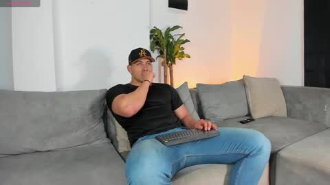 LUCA SANTOS online show from 4, 12, 2024