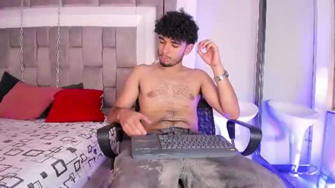 Snapshot of lucasthomson_ chatting on 12, 7, 2026 lucasthomson_ online show from 12, 7, 2026
