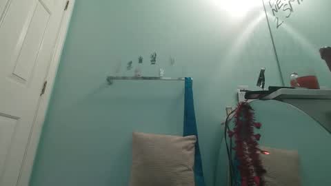 Luci Layne online show from 4, 3, 2025