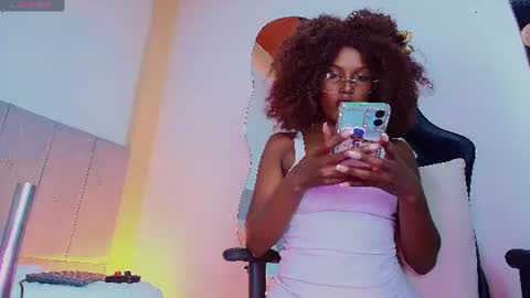 Snapshot of lucia01m chatting on 15, 6, 2026 lucia01m online show from 15, 6, 2026