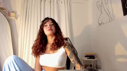 Lucia online show from 5, 1, 2025