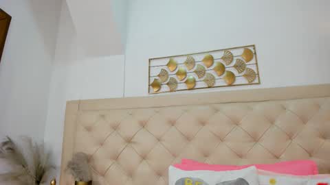 lucia_lorenz online show from 8, 2, 2026