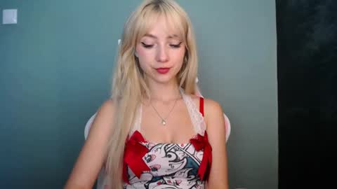 Snapshot of luciacam20 chatting on 4, 6, 2026 Lucy online show from 4, 6, 2026