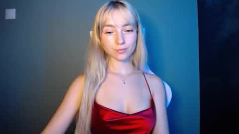 Snapshot of luciacam20 chatting on 7, 6, 2026 Lucy online show from 7, 6, 2026