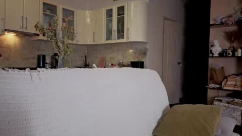 Lucia online show from 4, 10, 2025