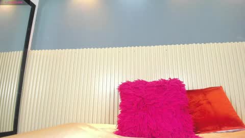 Snapshot of luciadaniels1 chatting on 4, 2, 2025 luciadaniels1 online show from 4, 2, 2025