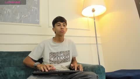Snapshot of lucian_davi chatting on 18, 1, 2025 Pirulo online show from 18, 1, 2025