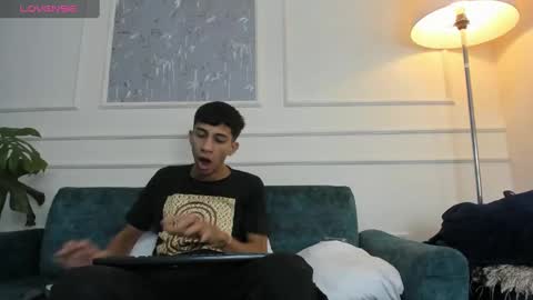 Snapshot of lucian_davi chatting on 14, 2, 2025 Pirulo online show from 14, 2, 2025