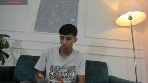 Snapshot of lucian_davi chatting on 20, 2, 2025 Pirulo online show from 20, 2, 2025