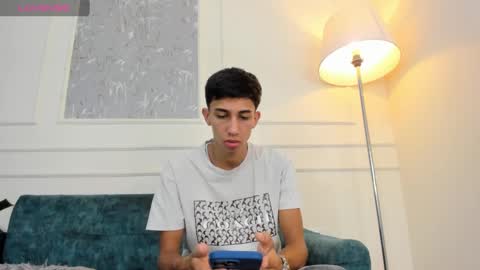 Snapshot of lucian_davi chatting on 6, 10, 2025 Pirulo online show from 6, 10, 2025