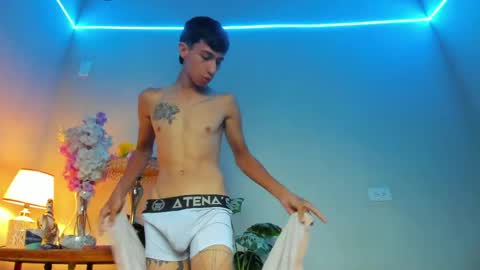 Snapshot of lucian_davii chatting on 29, 4, 2026 Pirulo online show from 29, 4, 2026